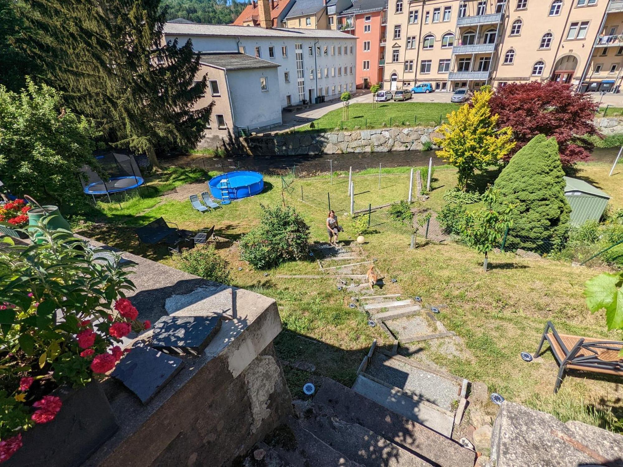 F2 - Urlaubsmagie Sauna, Whirlpool, Pool & Garten Sebnitz Kültér fotó